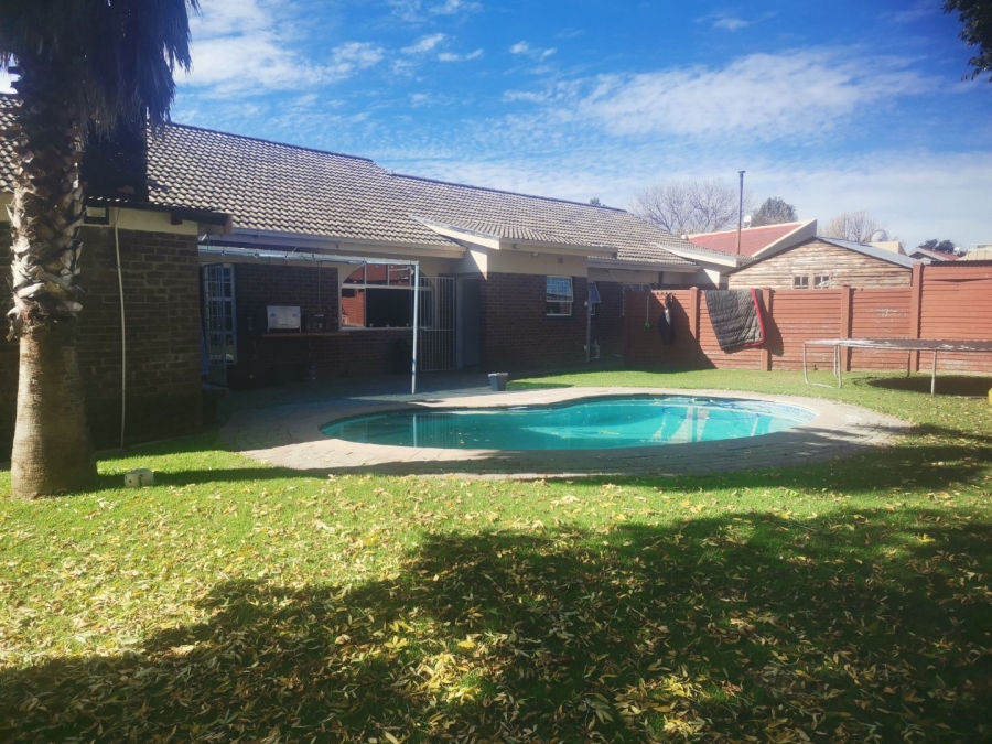 3 Bedroom Property for Sale in Senekal Free State